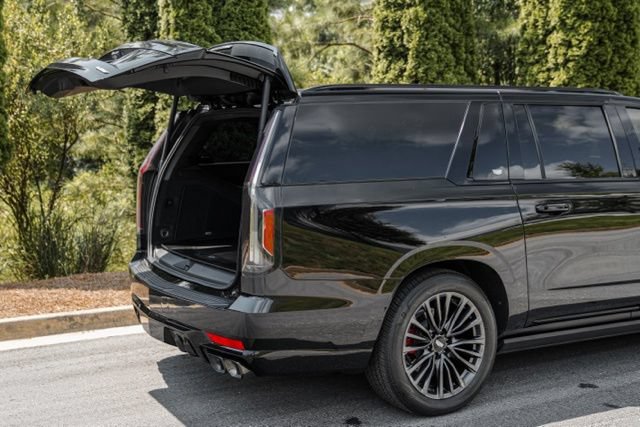 Used 2024 Cadillac Escalade ESV V w/ LPO, Floor Liner Package AWD/4WD image 21