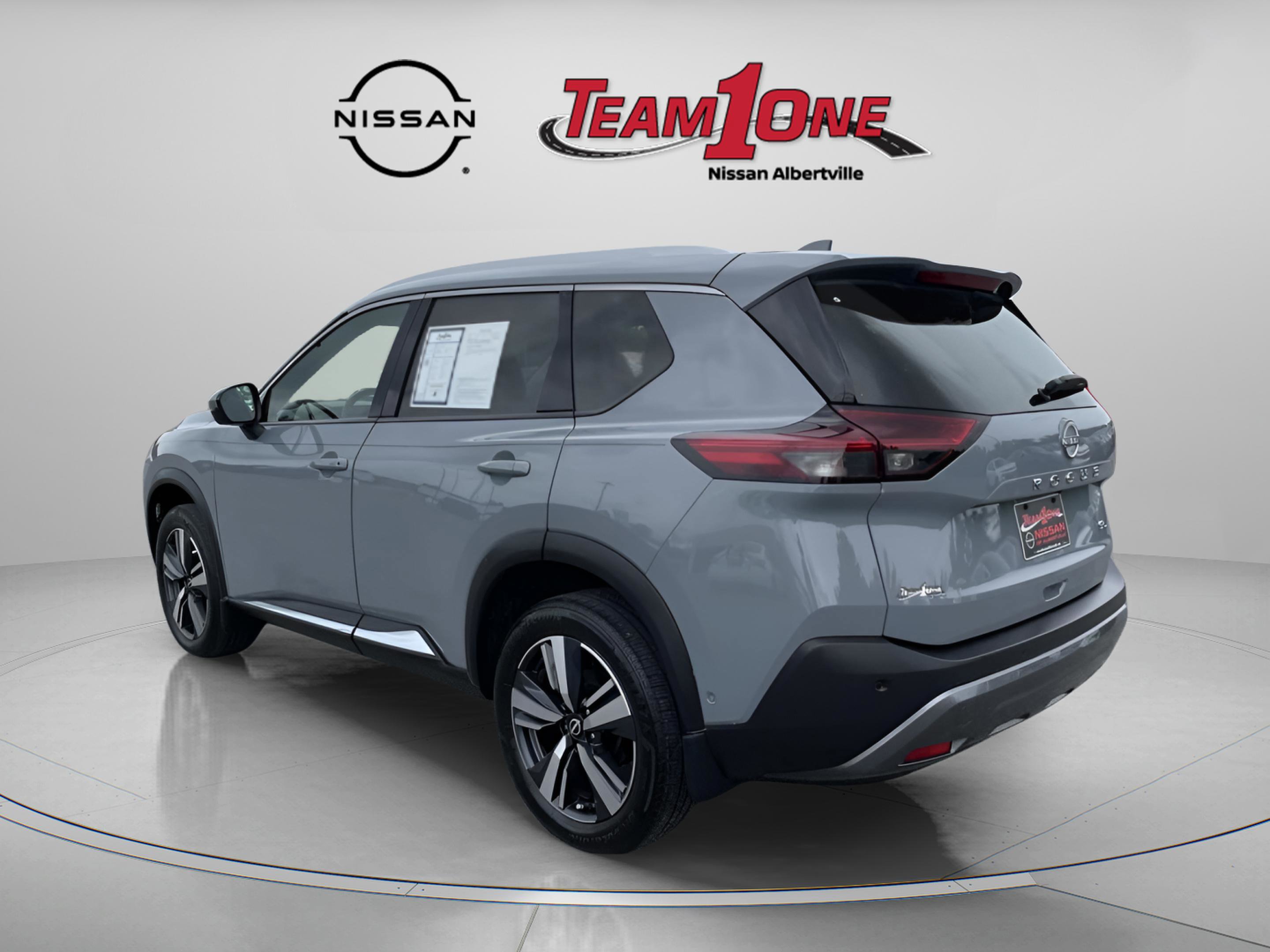 Used 2023 Nissan Rogue SL w/ SL Premium Package FWD image 6