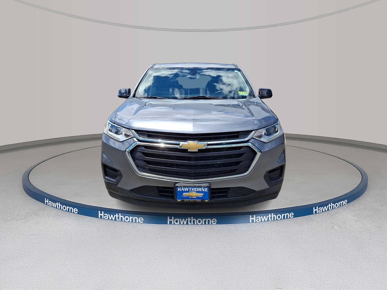 Used 2019 Chevrolet Traverse LS FWD image 2