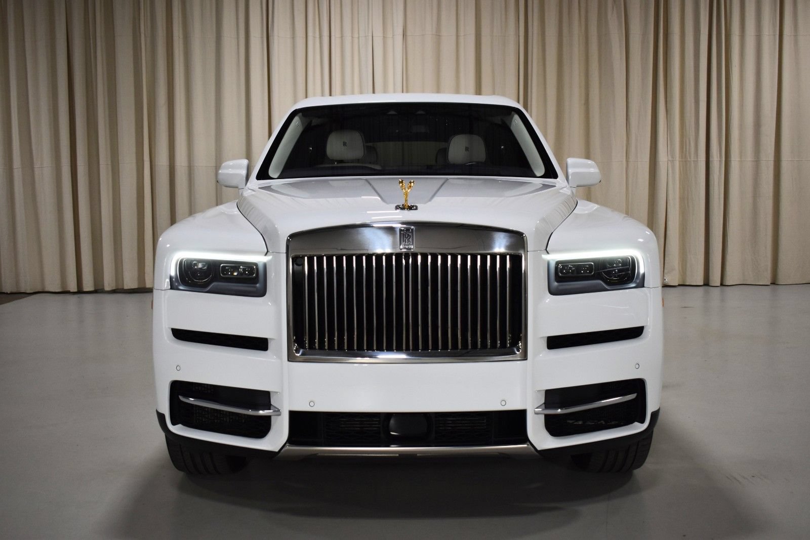 Certified 2024 Rolls-Royce Cullinan AWD/4WD image 5