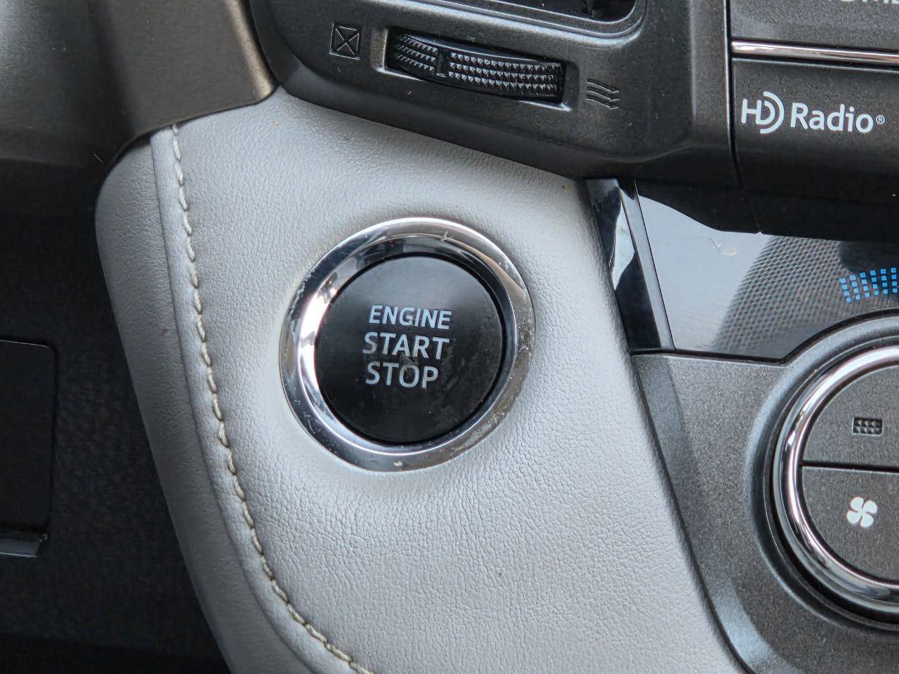 Used 2014 Toyota RAV4 Limited image 26