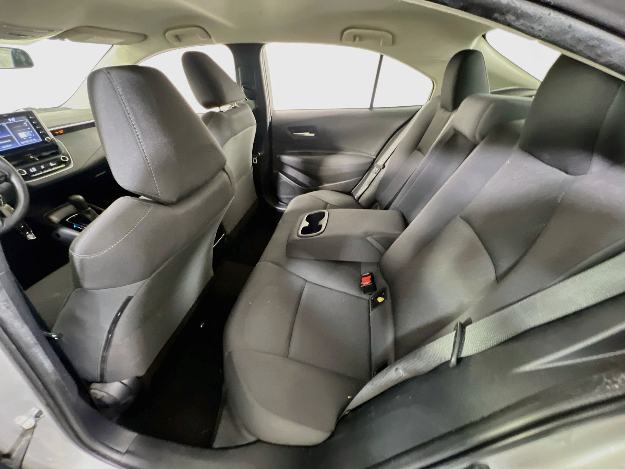 Used 2020 Toyota Corolla LE FWD image 22
