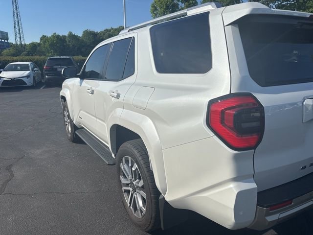 Used 2025 Toyota 4Runner Limited AWD/4WD image 9