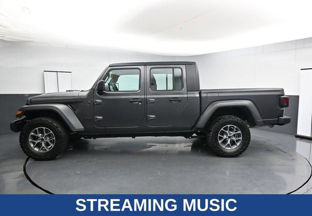 Used 2024 Jeep Gladiator Sport AWD/4WD image 8
