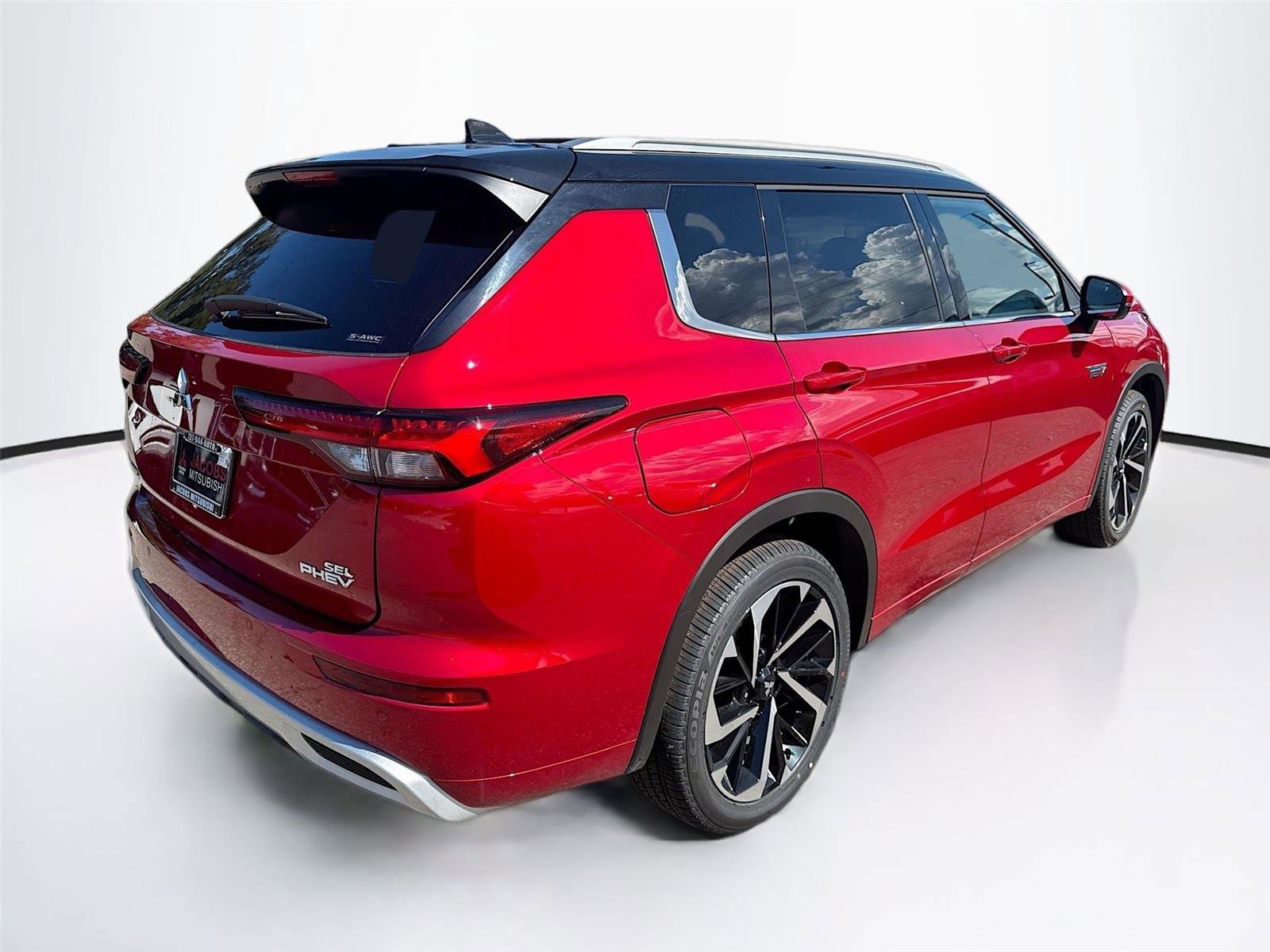 New 2025 Mitsubishi Outlander SEL image 7