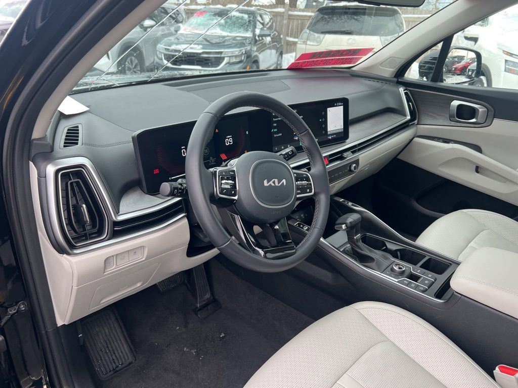 Certified 2025 Kia Sorento X-Line EX image 6