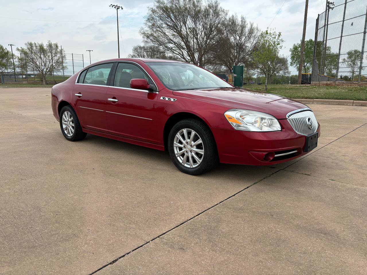 Used 2011 Buick Lucerne CXL w/ Driver Confidence Package FWD image 26