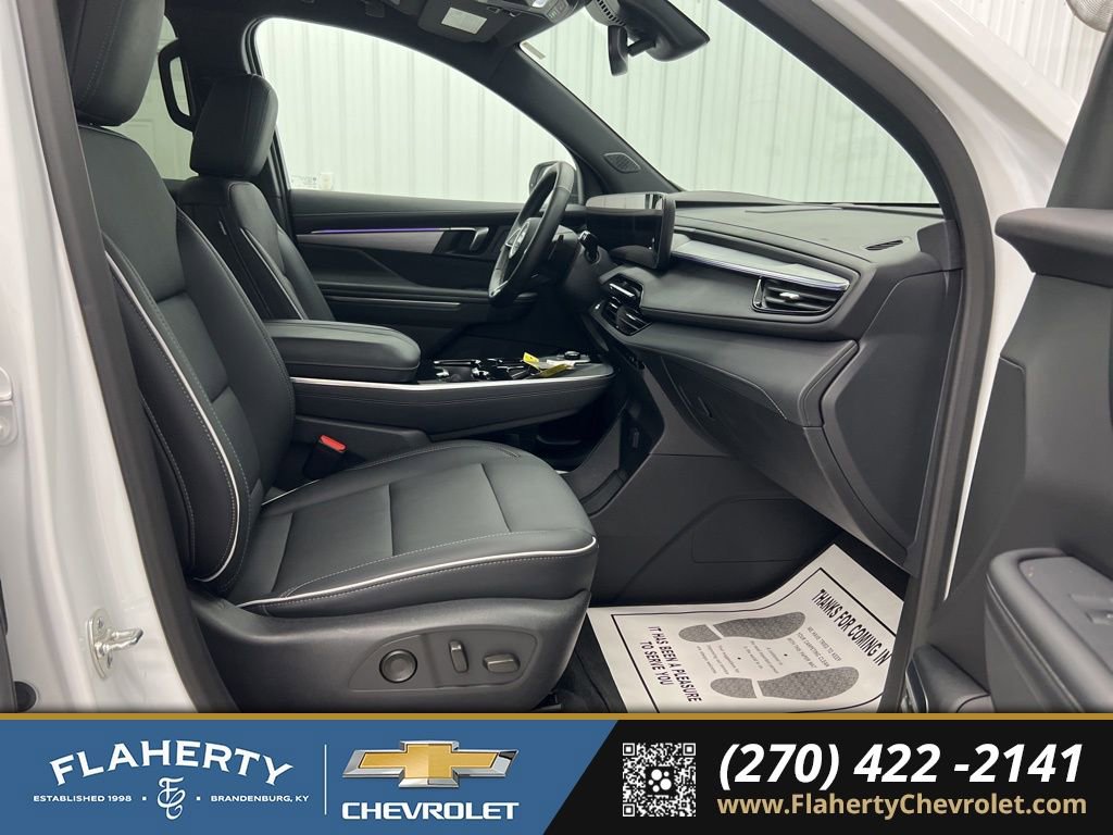 Used 2025 Buick Enclave Preferred AWD/4WD image 15