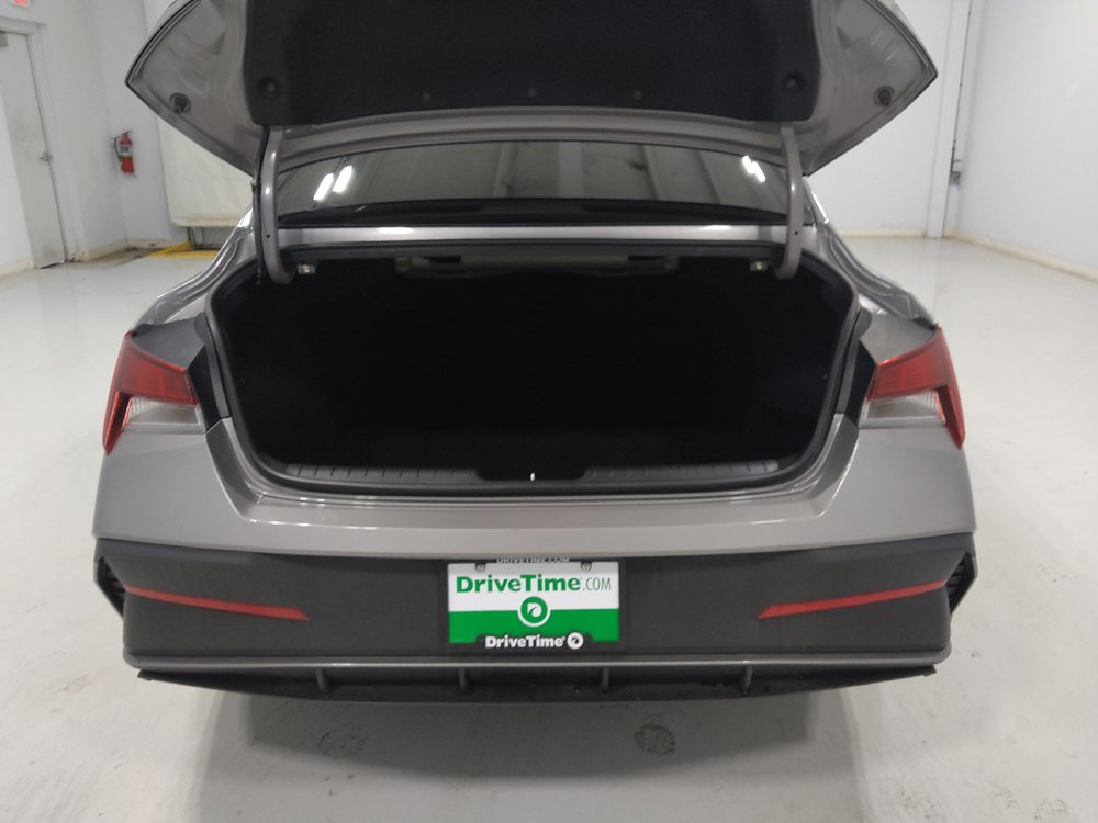 Used 2025 Hyundai Elantra Sport FWD image 29