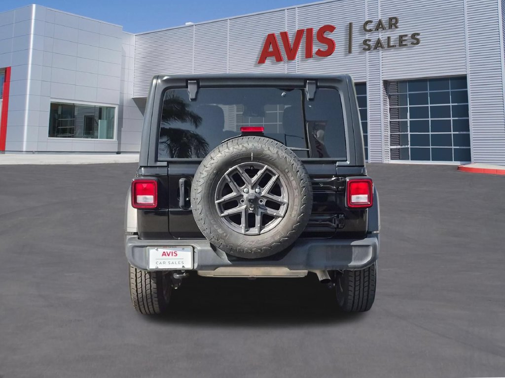 Used 2025 Jeep Wrangler Unlimited Sport AWD/4WD image 7