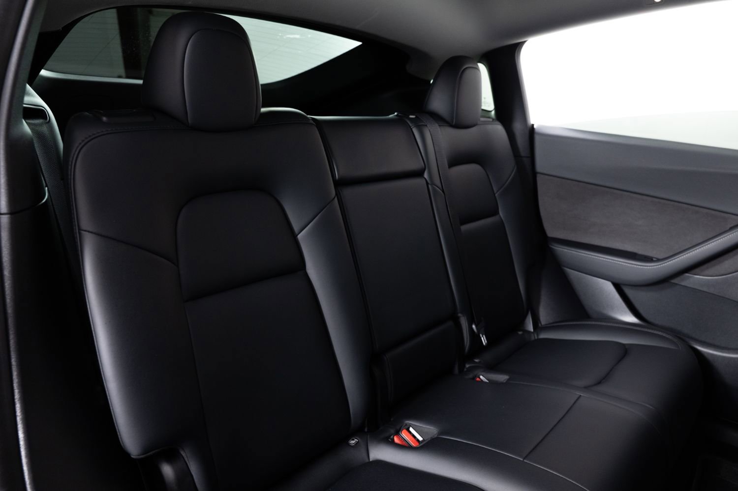 Used 2021 Tesla Model Y Long Range image 25