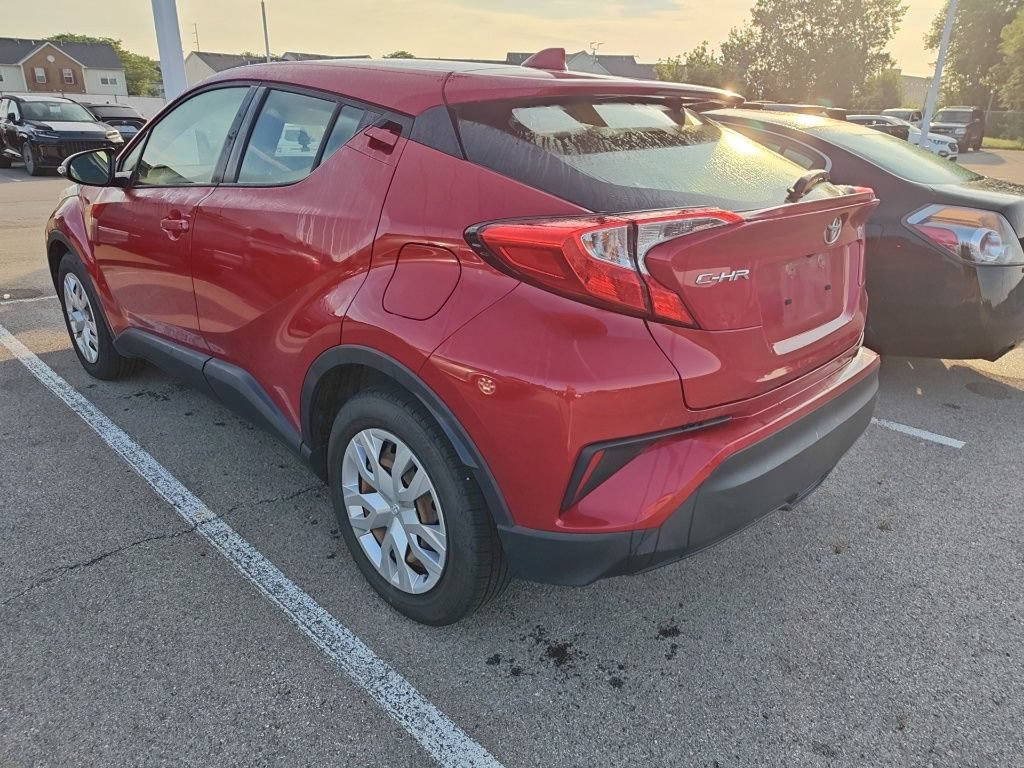 Used 2020 Toyota C-HR LE FWD image 4
