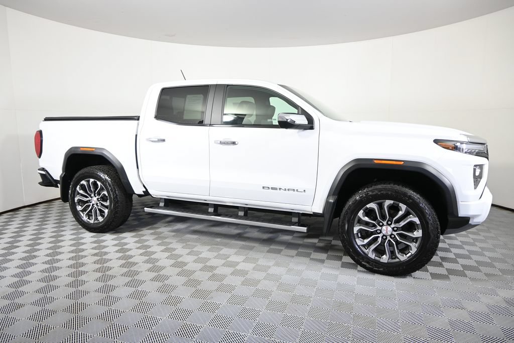 Used 2024 GMC Canyon Denali AWD/4WD image 9
