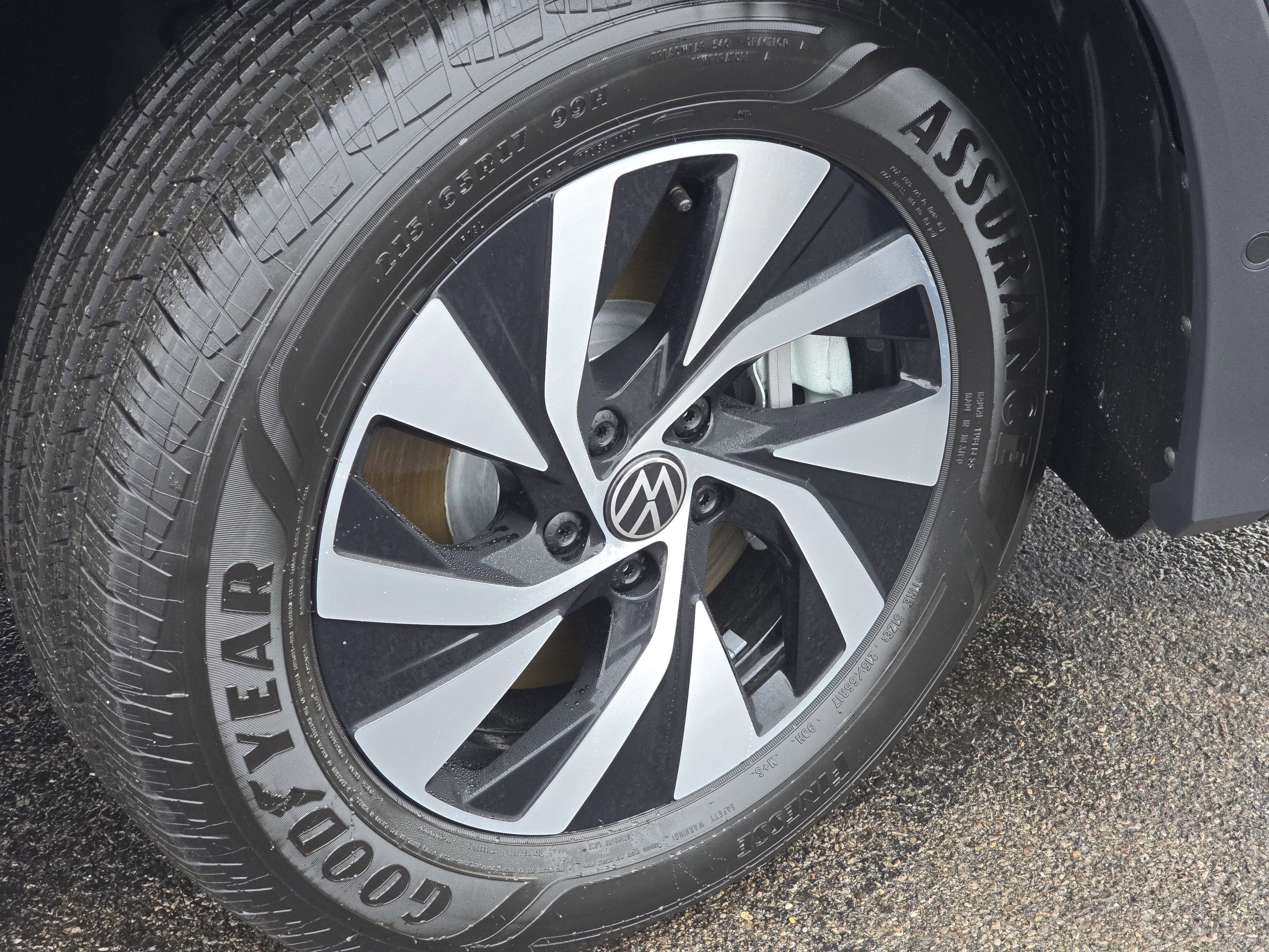 New 2026 Volkswagen Tiguan S image 13