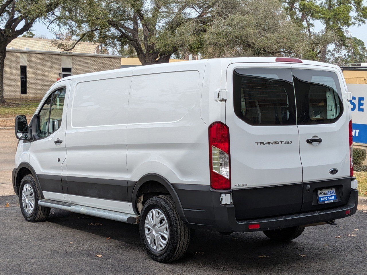 Used 2024 Ford Transit 250 w/ Exterior Upgrade Package image 7