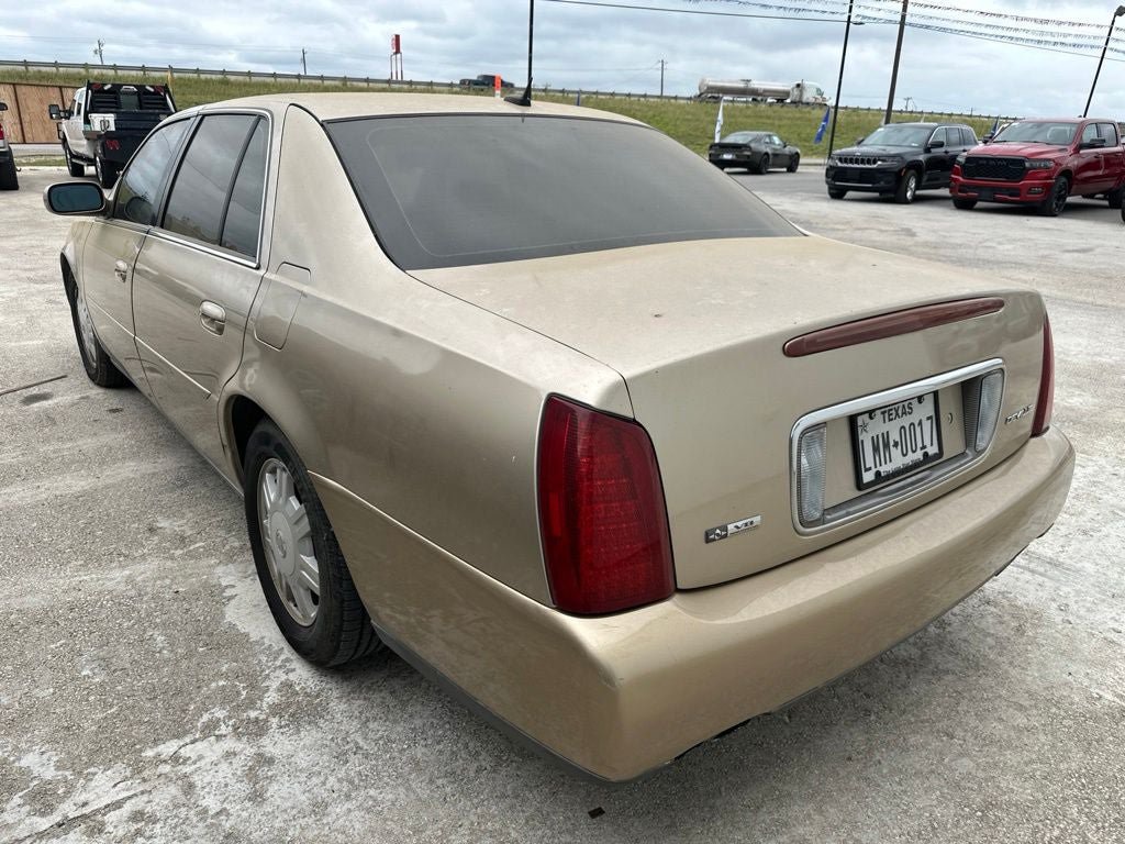 Used 2005 Cadillac De Ville FWD image 2