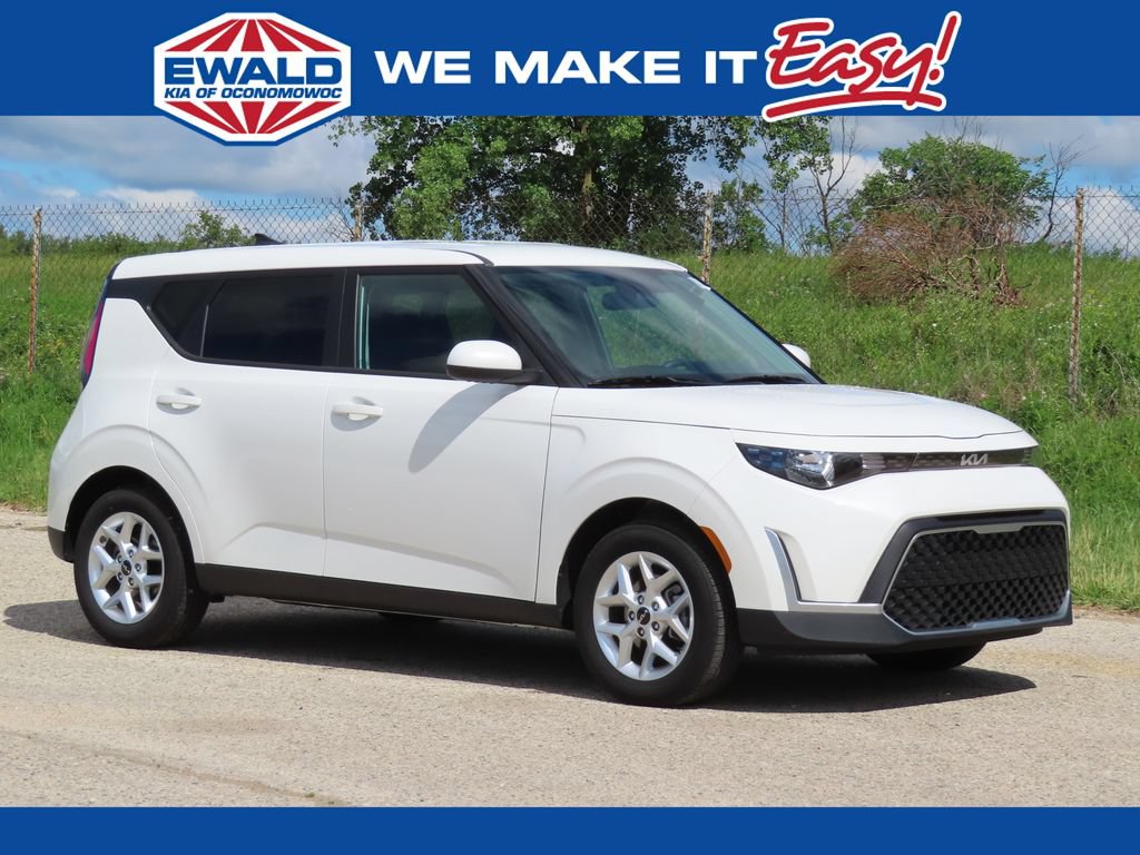 Certified 2025 Kia Soul LX w/ LX Technology Package