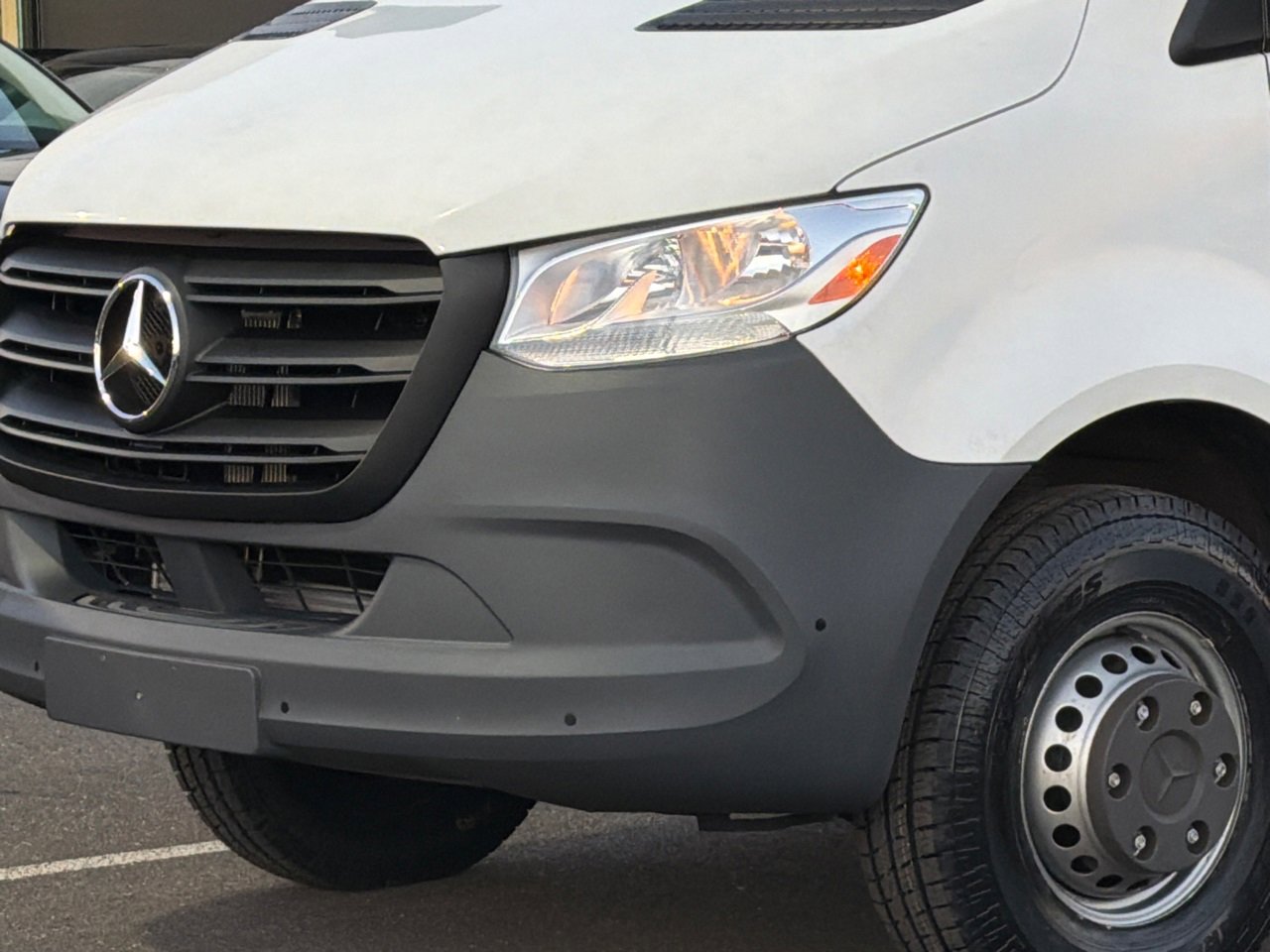 Used 2022 Mercedes-Benz Sprinter 3500 image 2