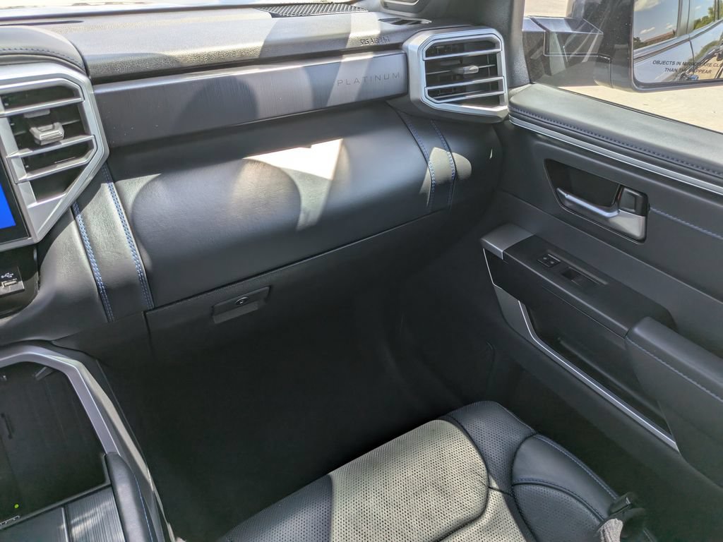 Used 2025 Toyota Sequoia Platinum AWD/4WD image 20