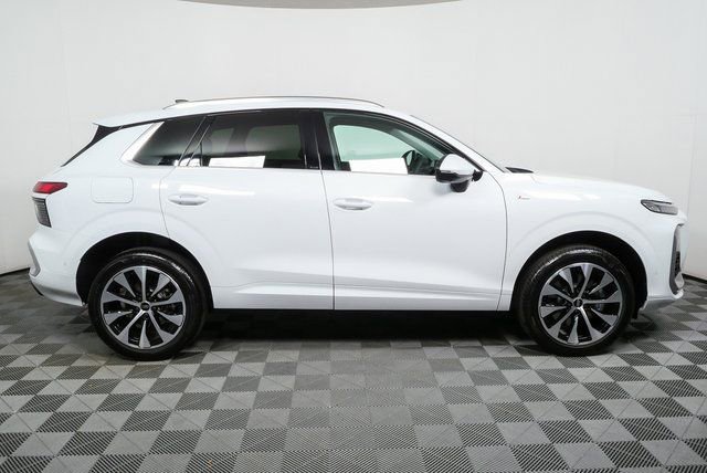 New 2026 Audi Q3 quattro 2.0T image 2