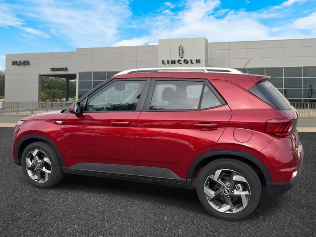 Used 2024 Hyundai Venue SEL image 7