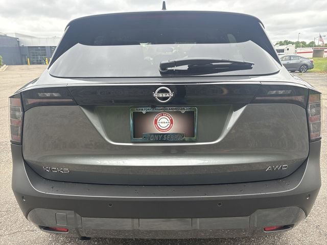 Certified 2025 Nissan Kicks SV image 24