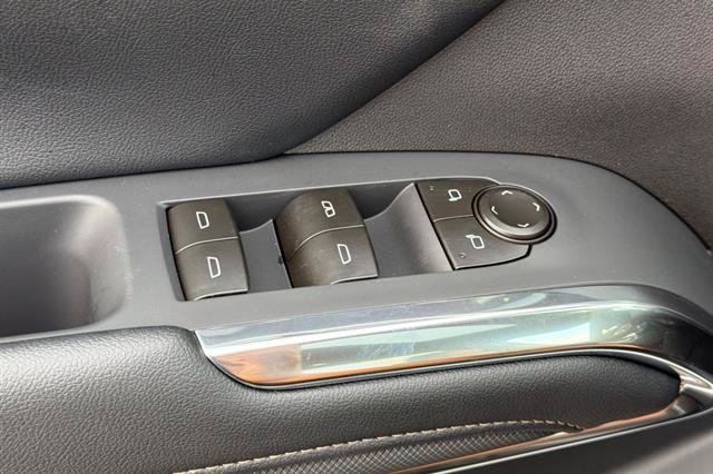 New 2027 Chevrolet Traverse Z71 w/ Enhanced Driving Package AWD/4WD image 12
