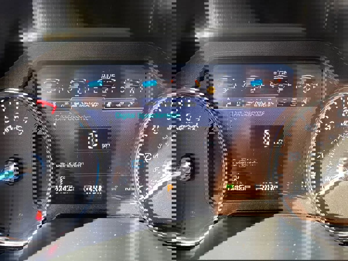 Used 2019 Ford Expedition Max XLT w/ Equipment Group 202A image 31