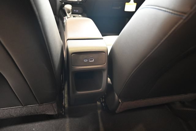 New 2026 Chevrolet Trax LT w/ Sunroof Package FWD image 26