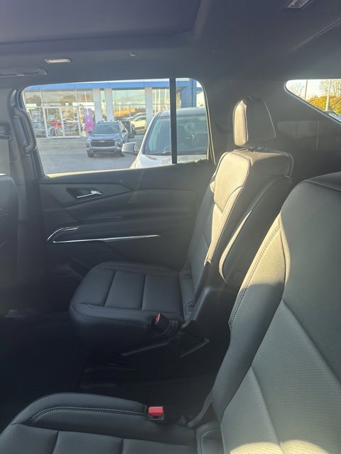 New 2026 Chevrolet Traverse LT w/ Sun and Wheel Package image 8