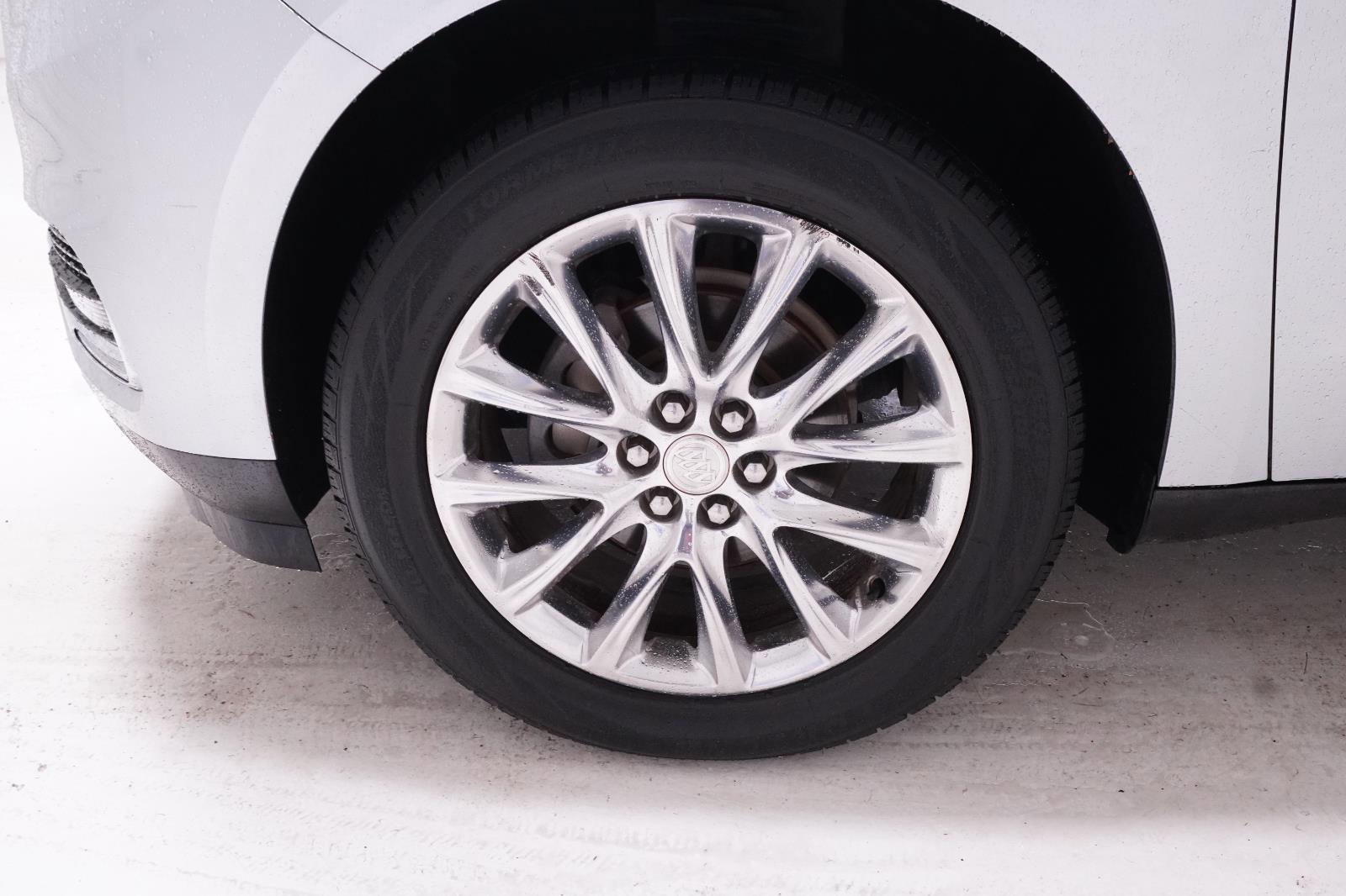 Used 2020 Buick Enclave Essence w/ Sound and Sites Package FWD image 12