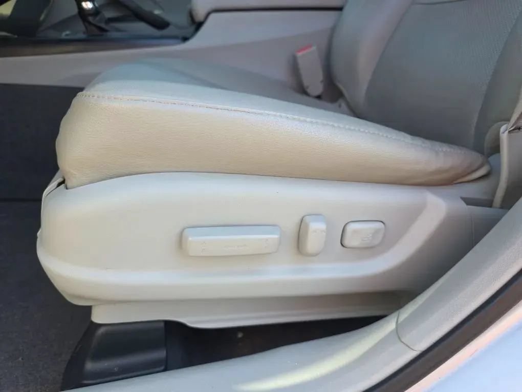 Used 2018 Acura RDX w/ Tech & AcuraWatch Plus Pack AWD/4WD image 16