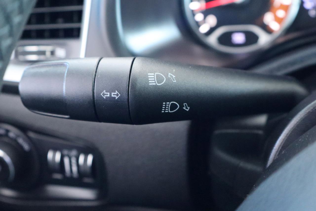 Used 2018 Jeep Renegade Latitude w/ Popular Equipment Group FWD image 25