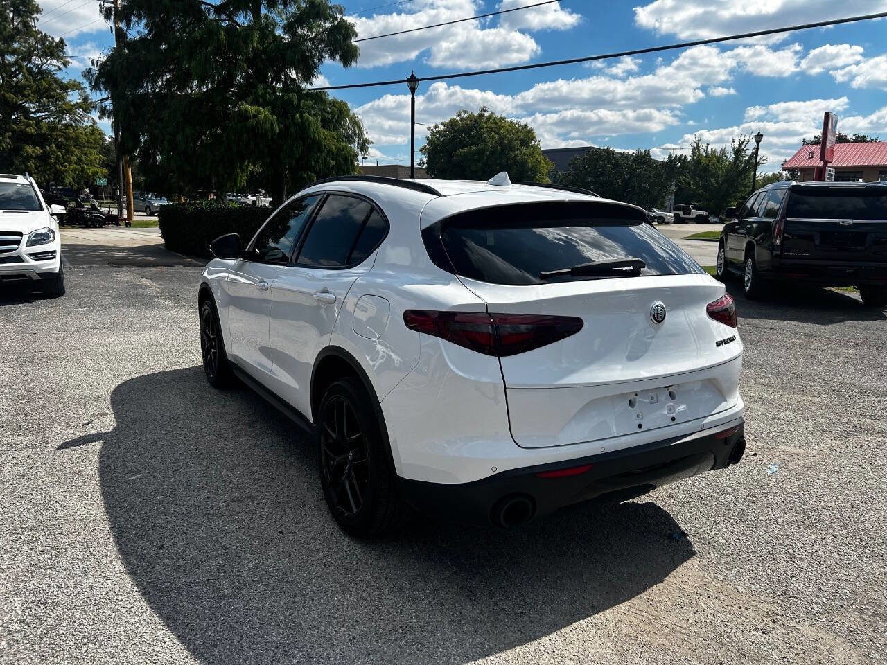 Used 2019 Alfa Romeo Stelvio w/ Nero Edizione image 7