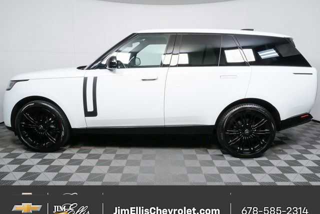 Used 2024 Land Rover Range Rover SE image 27