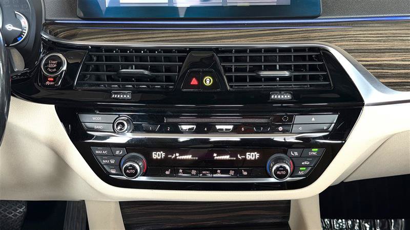 Used 2018 BMW 530i xDrive AWD/4WD image 26