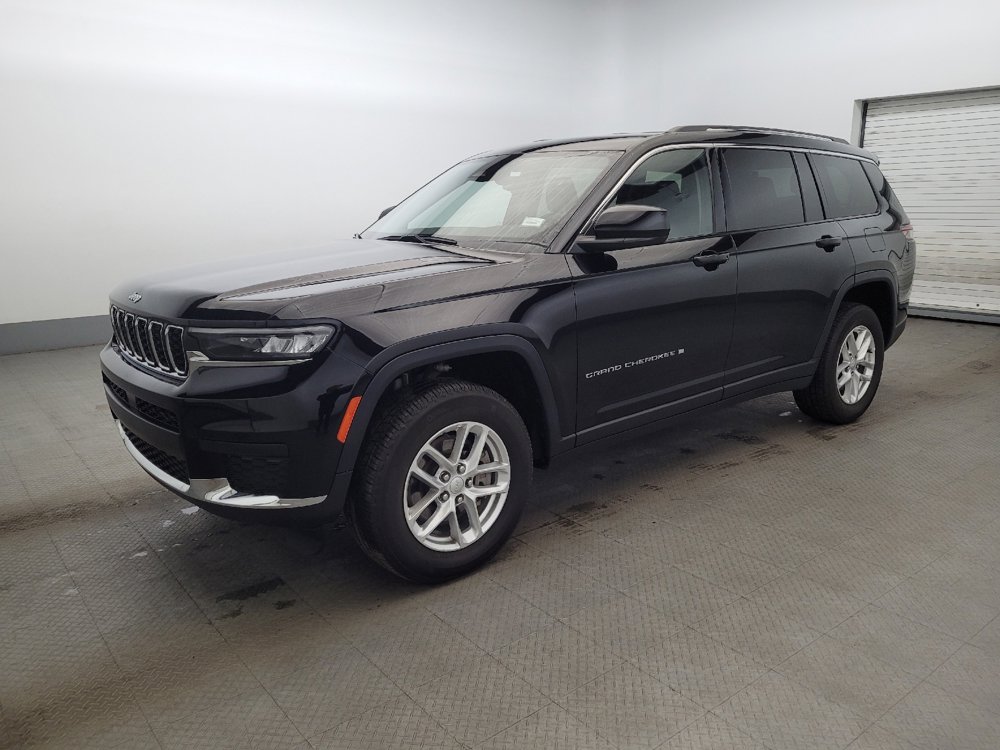 Used 2023 Jeep Grand Cherokee L Laredo AWD/4WD image 2