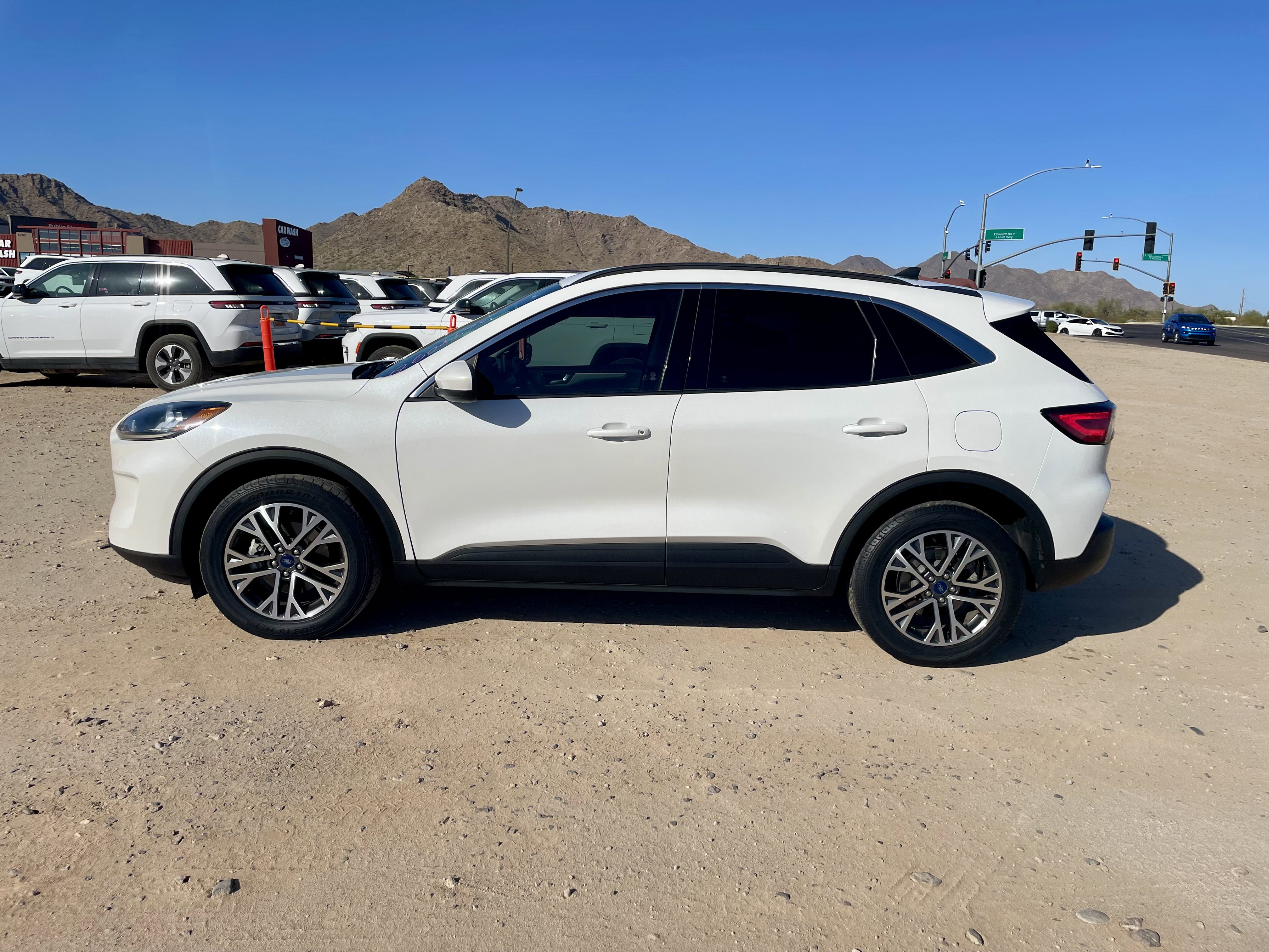 Used 2021 Ford Escape SEL AWD/4WD image 2