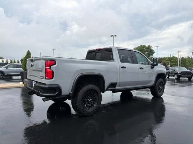 Used 2024 Chevrolet Silverado 2500 ZR2 w/ Technology Package AWD/4WD image 8