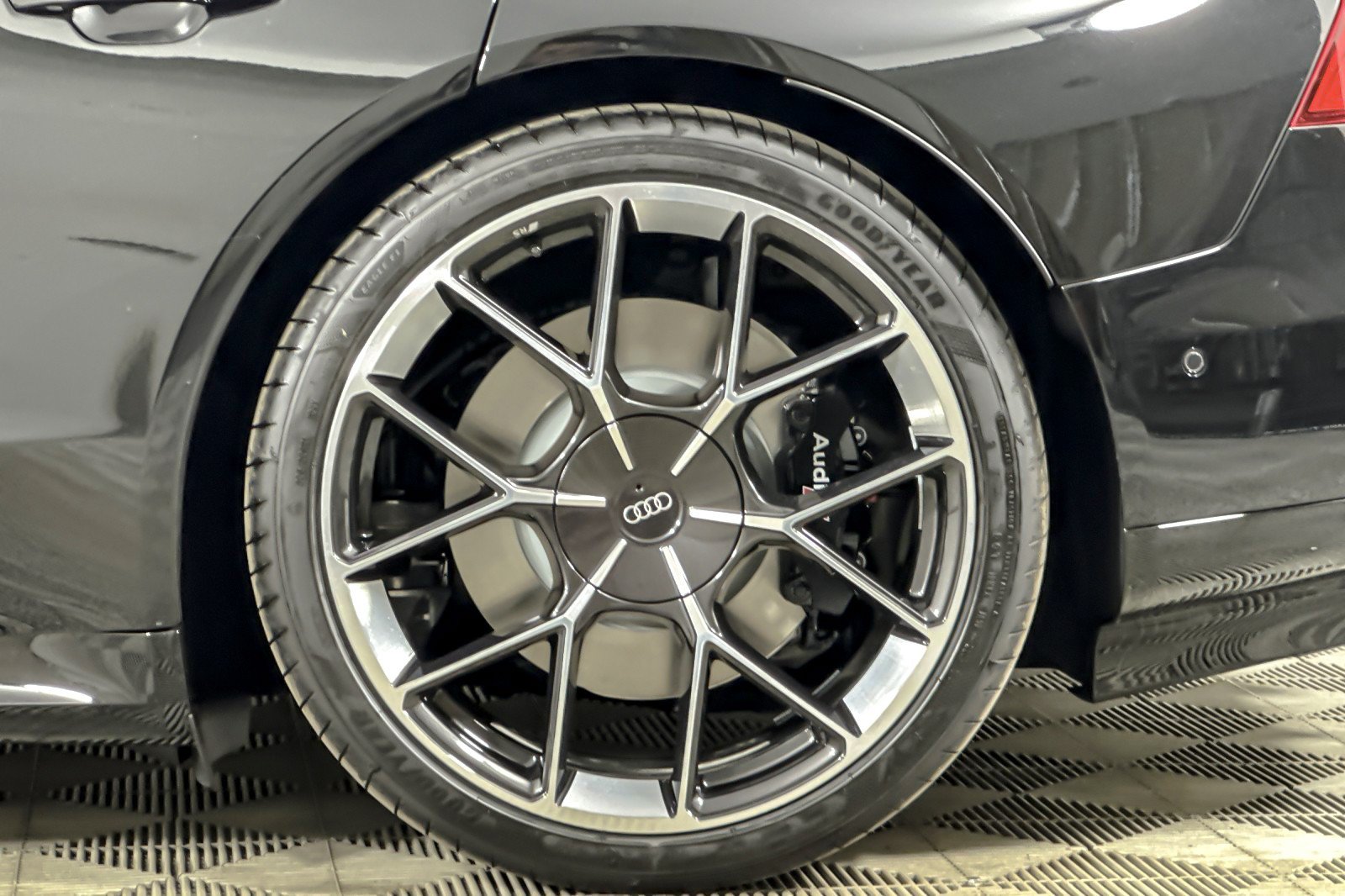 New 2026 Audi RS e-tron GT performance AWD/4WD image 24