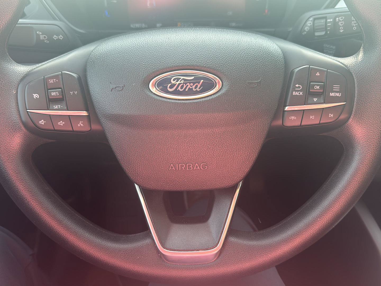 Used 2025 Ford Escape Active AWD/4WD image 12