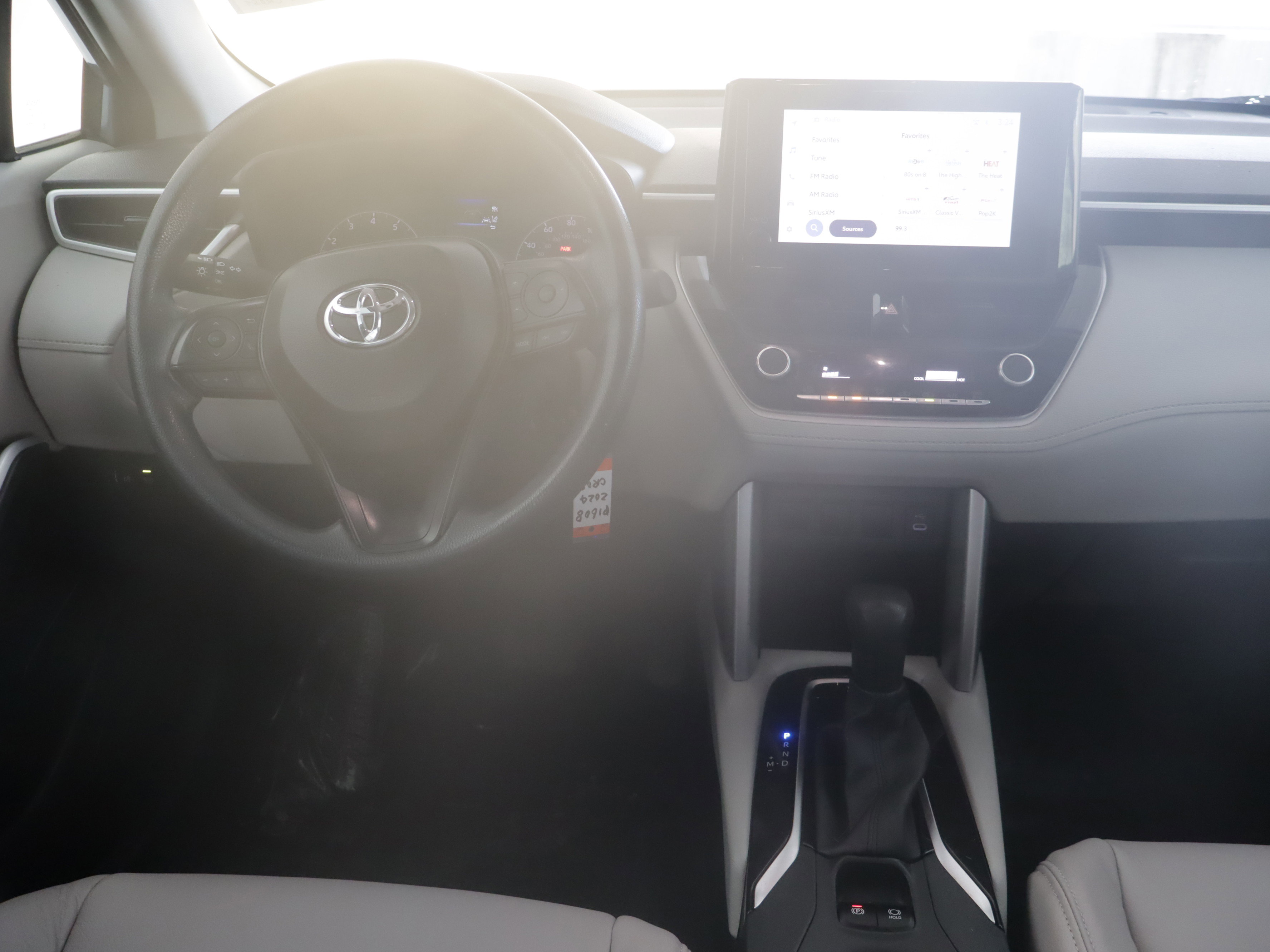 Used 2024 Toyota Corolla Cross L image 2