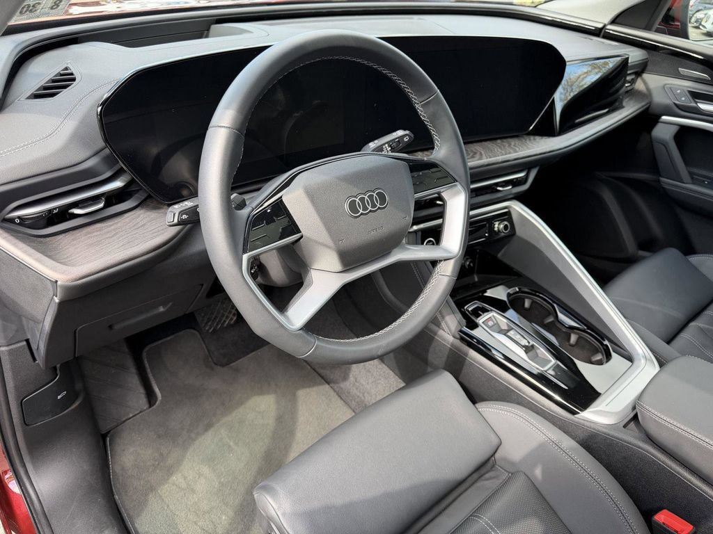 Used 2025 Audi Q5 Premium Plus w/ Premium Plus AWD/4WD image 18