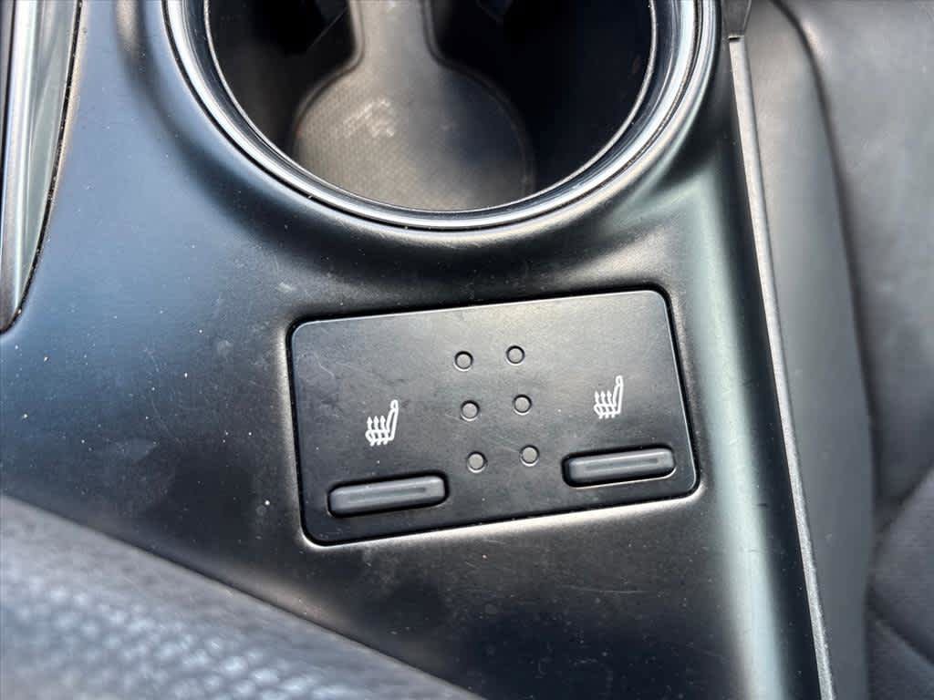 Used 2019 Toyota Camry XLE w/ Sunroof Package FWD image 19