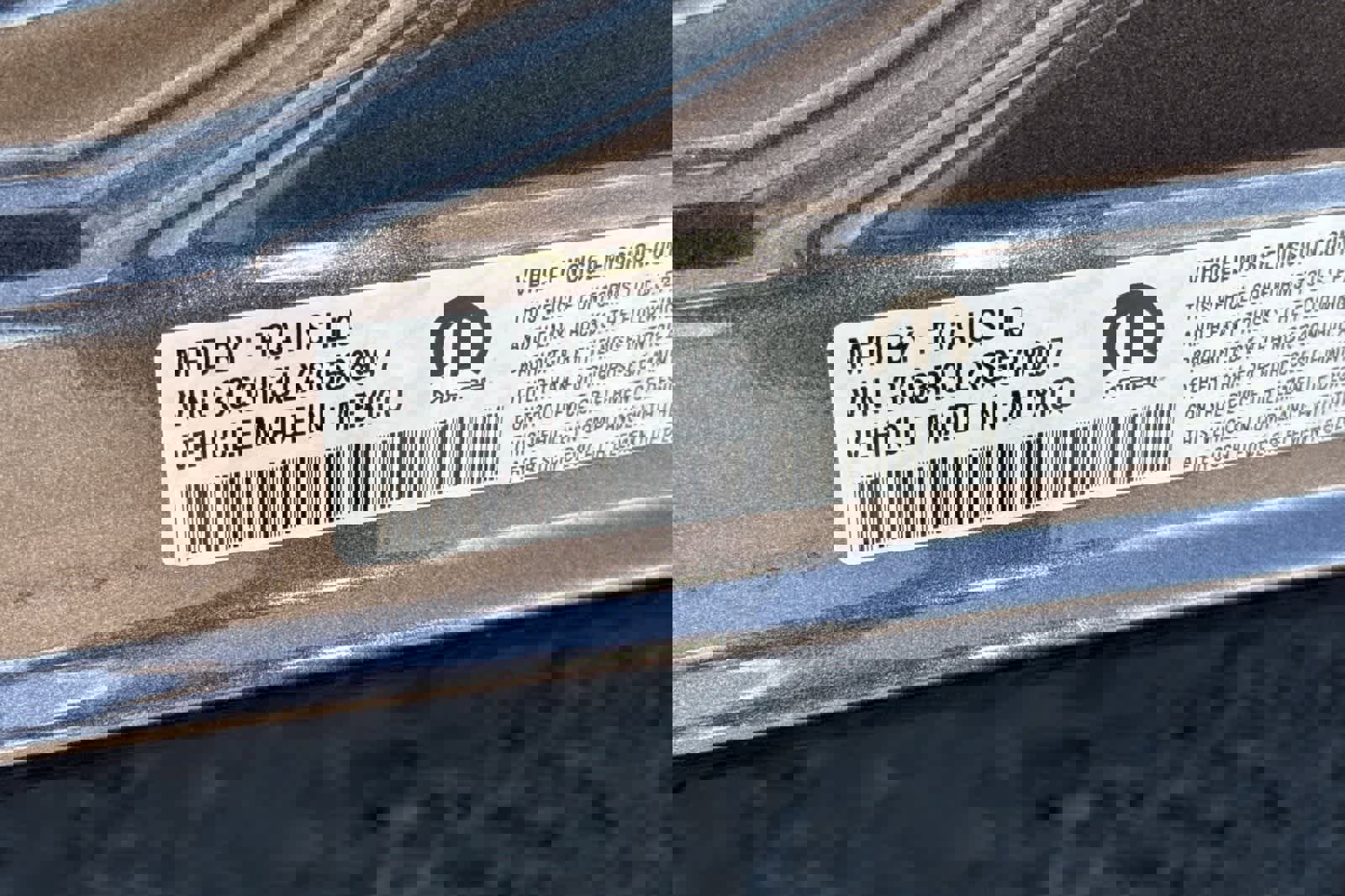 New 2025 RAM 3500 Laramie image 32