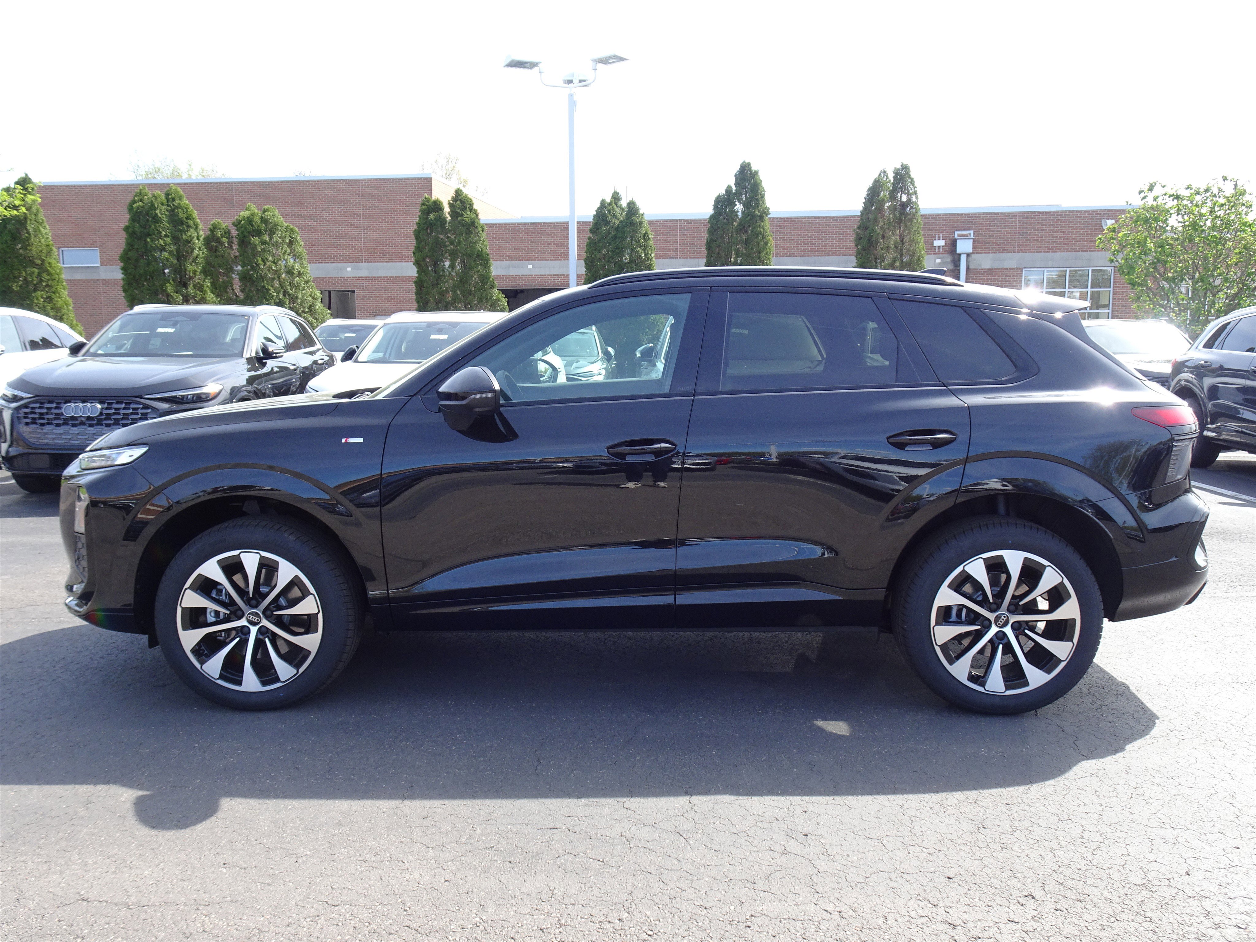 New 2026 Audi Q3 quattro 2.0T image 2