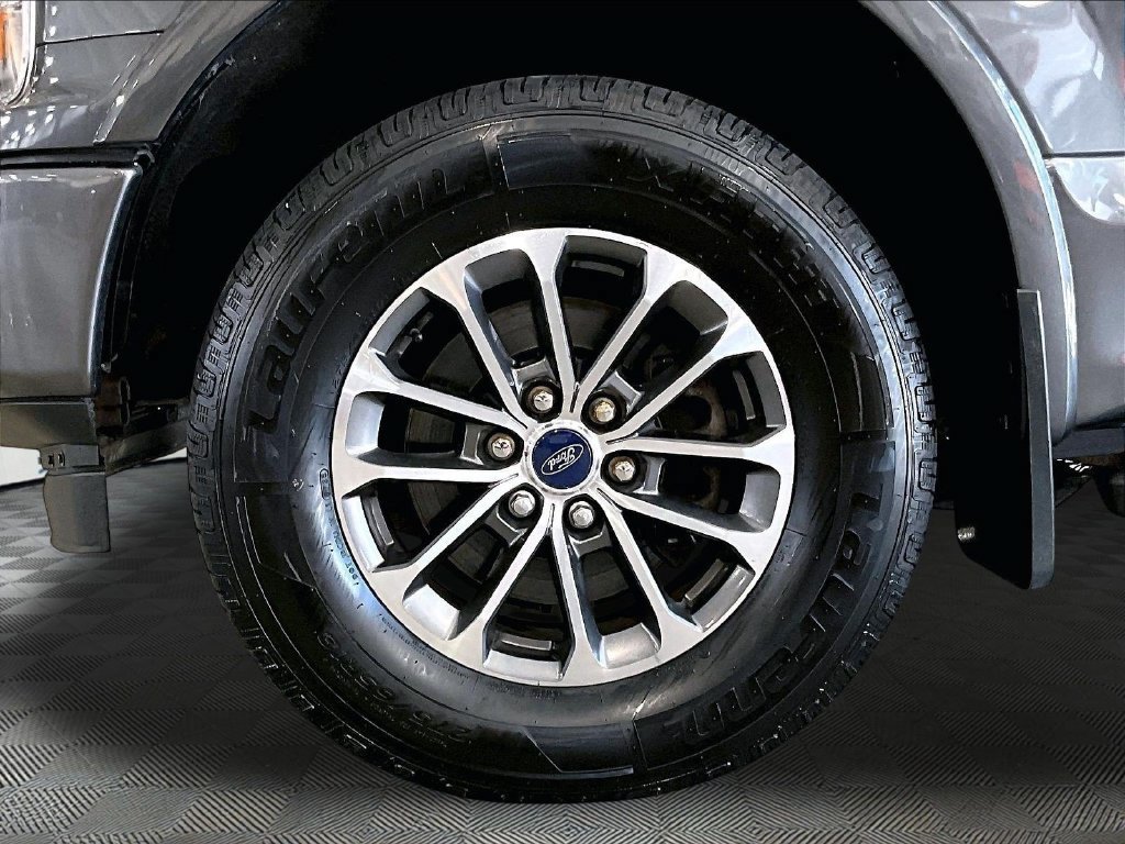 Used 2018 Ford F150 XLT w/ Equipment Group 302A Luxury AWD/4WD image 7