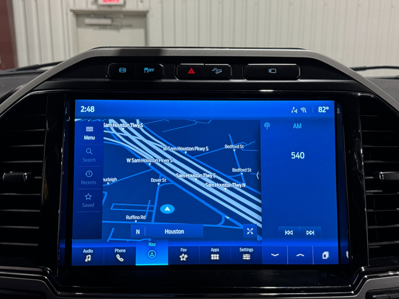 Used 2022 Ford F250 Lariat w/ Chrome Package image 38