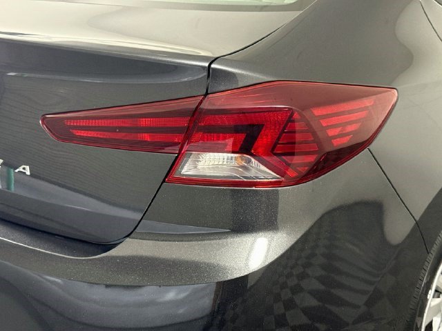 Used 2020 Hyundai Elantra SE FWD image 32