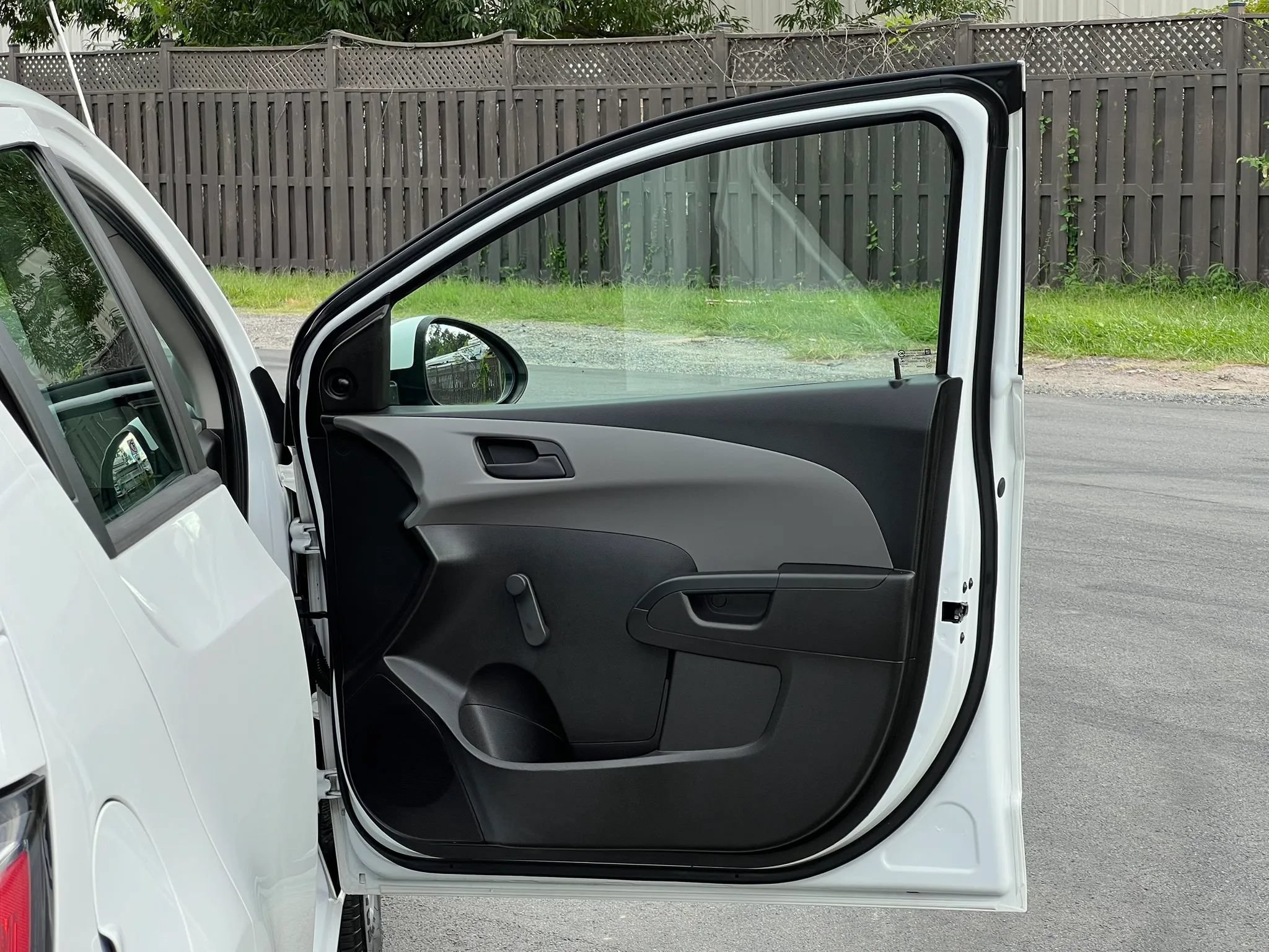 Used 2017 Chevrolet Sonic LT FWD image 34